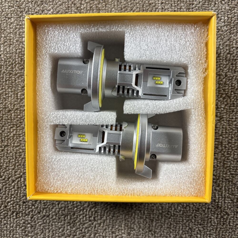 AUXITO LED Light M3 Open Box New